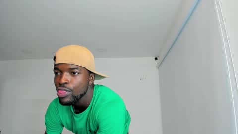 Snapshot of dylantaylor_1 chatting on 19, 2, 2025 Dylan Taylor online show from 19, 2, 2025