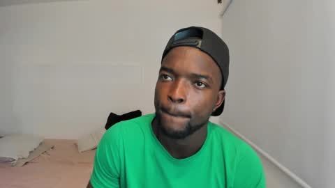 Snapshot of dylantaylor_1 chatting on 28, 2, 2025 Dylan Taylor online show from 28, 2, 2025