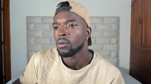 Snapshot of dylantaylor_1 chatting on 23, 11, 2025 Dylan Taylor online show from 23, 11, 2025