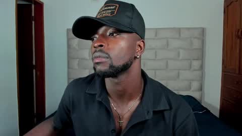 Snapshot of dylantaylor_1 chatting on 24, 11, 2025 Dylan Taylor online show from 24, 11, 2025