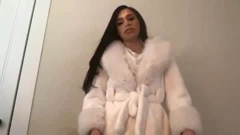 Snapshot of dynasty313 chatting on 3, 2, 2025 Dynasty online show from 3, 2, 2025