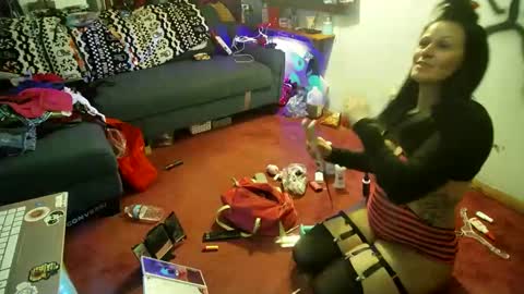 Kryztal Klear Jaxx online show from 6, 1, 2025