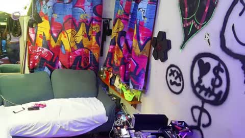 Kryztal Klear Jaxx online show from 22, 2, 2025