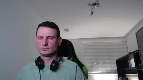 easypeasyglasgow online show from 3, 4, 2026