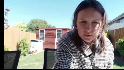 Nadia Ferreira  online show from 24, 4, 2026