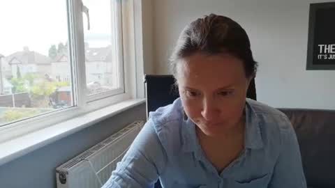 Nadia Ferreira  online show from 9, 6, 2026