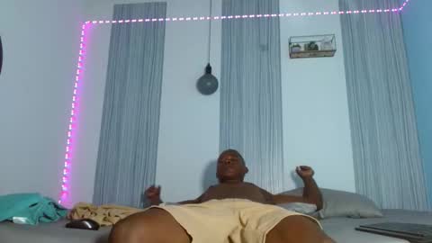 Chris Palaz  online show from 7, 11, 2025