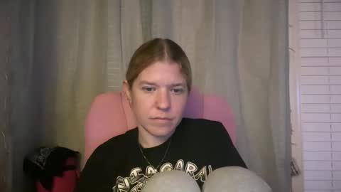 Snapshot of ebony8ivory chatting on 13, 5, 2026 americnbarbie online show from 13, 5, 2026
