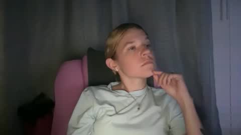Snapshot of ebony8ivory chatting on 20, 5, 2026 americnbarbie online show from 20, 5, 2026