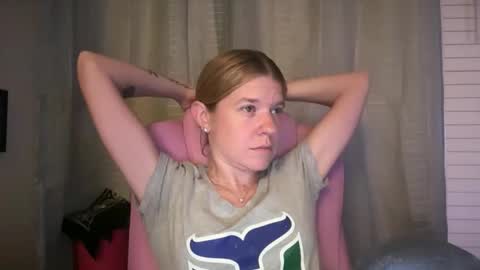 Snapshot of ebony8ivory chatting on 26, 5, 2026 americnbarbie online show from 26, 5, 2026