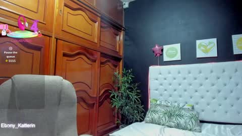 ebony_katterin online show from 23, 4, 2026