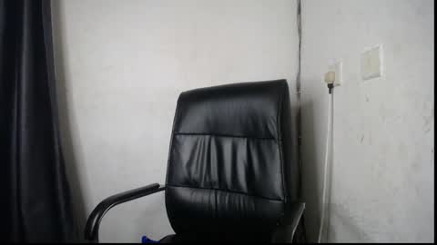 Snapshot of ebony_petitegirl chatting on 7, 6, 2026 Lilly online show from 7, 6, 2026