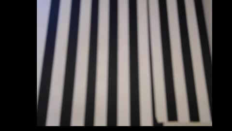 Ella online show from 7, 10, 2025