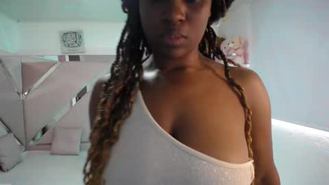 ebony_rizon online show from 8, 4, 2026