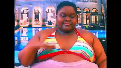 Snapshot of ebonyhotbuns4u2luv chatting on 4, 6, 2026 ebonyhotbuns4u2luv online show from 4, 6, 2026