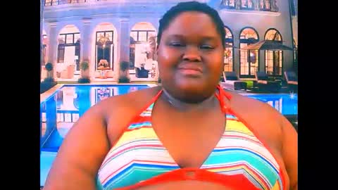 Snapshot of ebonyhotbuns4u2luv chatting on 5, 6, 2026 ebonyhotbuns4u2luv online show from 5, 6, 2026