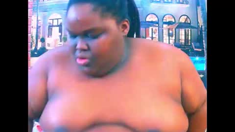 Snapshot of ebonyhotbuns4u2luv chatting on 6, 6, 2026 ebonyhotbuns4u2luv online show from 6, 6, 2026