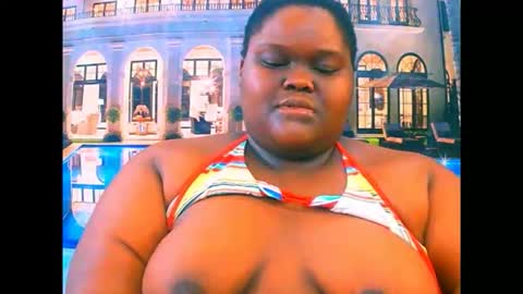 Snapshot of ebonyhotbuns4u2luv chatting on 11, 6, 2026 ebonyhotbuns4u2luv online show from 11, 6, 2026