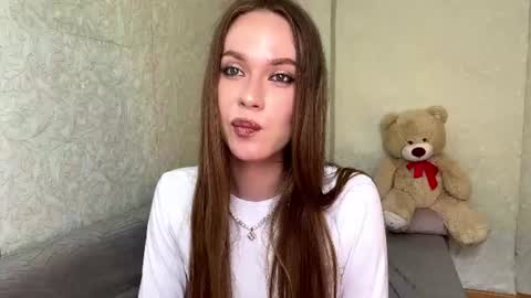 Lily online show from 19, 6, 2026