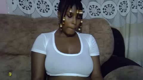 pretty online show from 25, 4, 2026