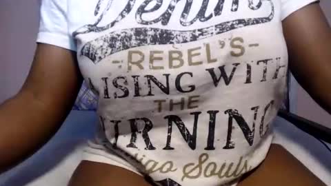 Snapshot of ebonysmiles00 chatting on 31, 5, 2026 ebonysmiles00 online show from 31, 5, 2026