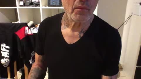 Snapshot of eddelmar chatting on 8, 2, 2025 eddelmar online show from 8, 2, 2025