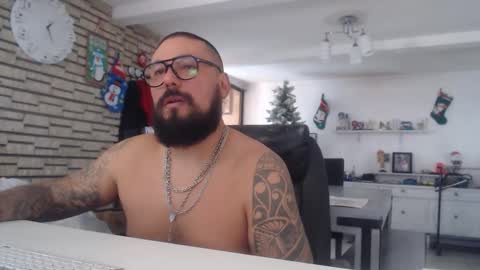 Snapshot of edgarram83 chatting on 24, 11, 2025 edgarram83 online show from 24, 11, 2025