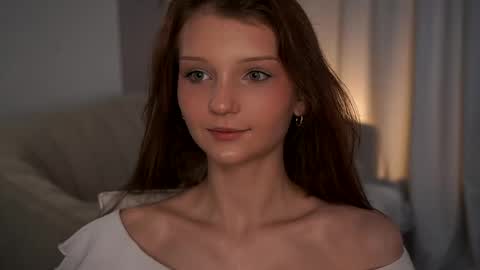 Lisa  online show from 19, 4, 2026