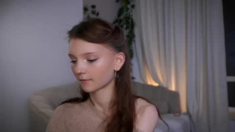 Lisa  online show from 25, 4, 2026