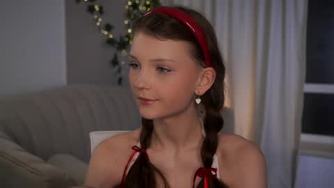 Lisa  online show from 28, 4, 2026