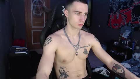 Snapshot of eduard_loveee chatting on 4, 12, 2025 Eduar online show from 4, 12, 2025