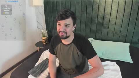 Eduardo online show from 1, 2, 2026