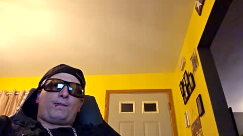 edwardaims_2please online show from 16, 10, 2025