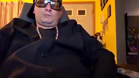 edwardaims_2please online show from 18, 10, 2025