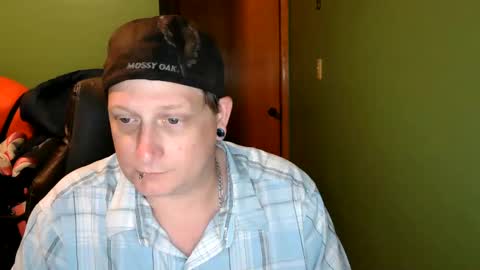 edwardaims_2please online show from 8, 6, 2026