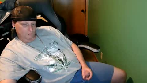 edwardaims_2please online show from 11, 6, 2026