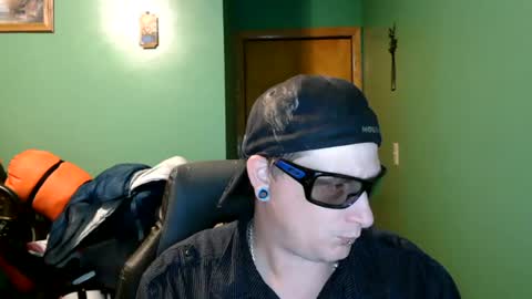edwardaims_2please online show from 21, 6, 2026
