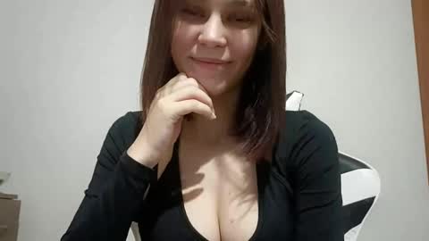 Snapshot of edwardnairn chatting on 4, 2, 2026 Viktoria online show from 4, 2, 2026