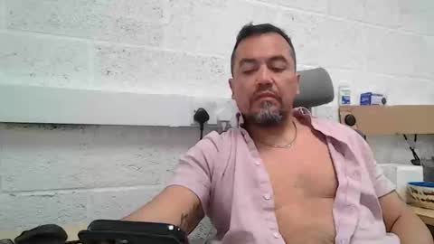 Snapshot of edwill13 chatting on 13, 5, 2026 EdM online show from 13, 5, 2026