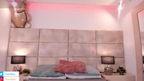 Eevee online show from 1, 12, 2025