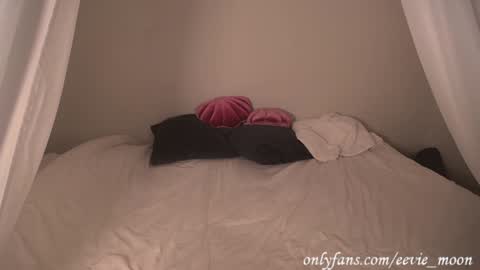 eevie online show from 17, 1, 2025