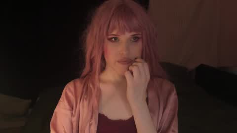 Effie Mur online show from 29, 1, 2025