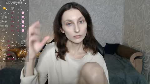 Snapshot of effy_gray chatting on 22, 11, 2025 Anna online show from 22, 11, 2025