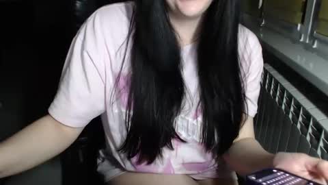 Snapshot of effy_m chatting on 5, 5, 2026 Effy online show from 5, 5, 2026