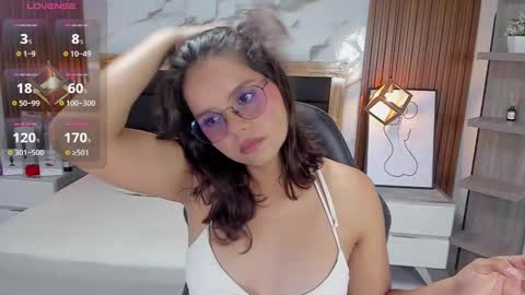  E F F Y  online show from 26, 9, 2025