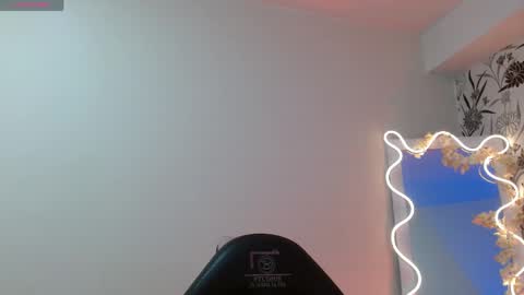 eidan_tay online show from 28, 4, 2026