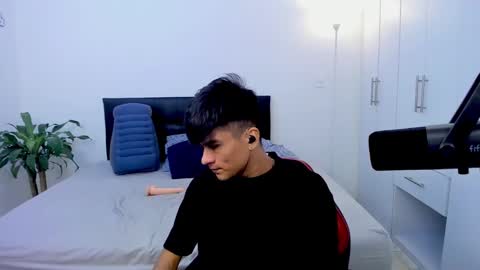 eiden_allenx1 online show from 5, 1, 2025