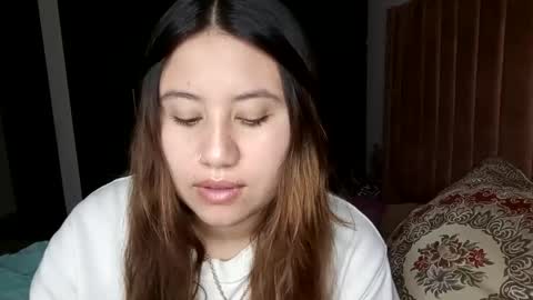 EIMY   MODEL INDEPENDENT online show from 24, 1, 2025