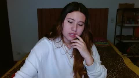 EIMY   MODEL INDEPENDENT online show from 10, 2, 2025