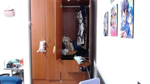 eimy_saenzz online show from 25, 4, 2026